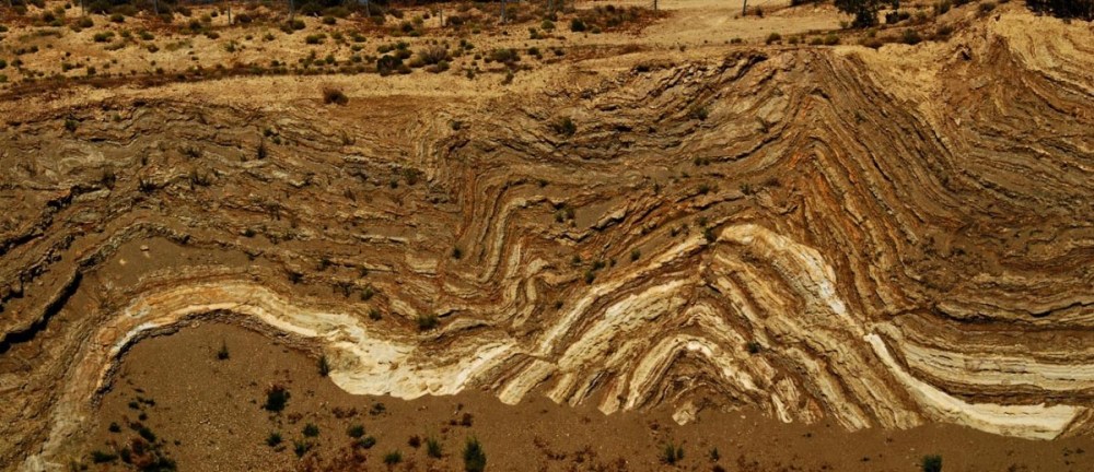 faultsandfolds-cliffface